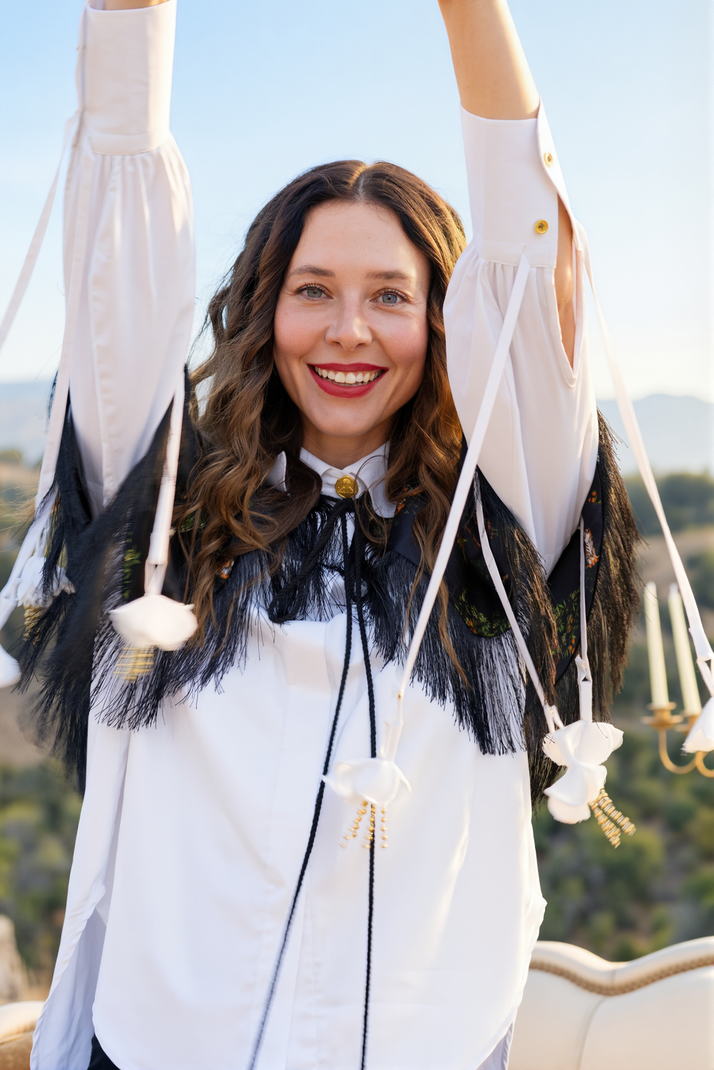 White Button-Down, Asima